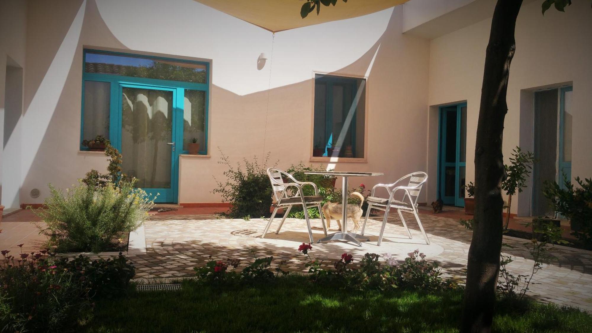 B&B-Le Rondini Monserrato Εξωτερικό φωτογραφία