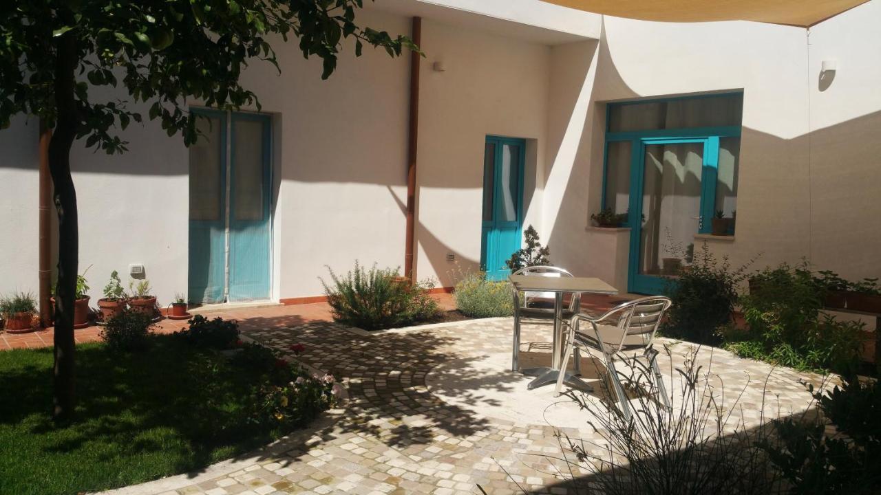 B&B-Le Rondini Monserrato Εξωτερικό φωτογραφία