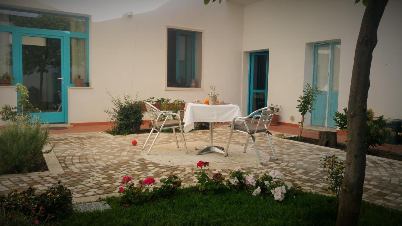 B&B-Le Rondini Monserrato Εξωτερικό φωτογραφία