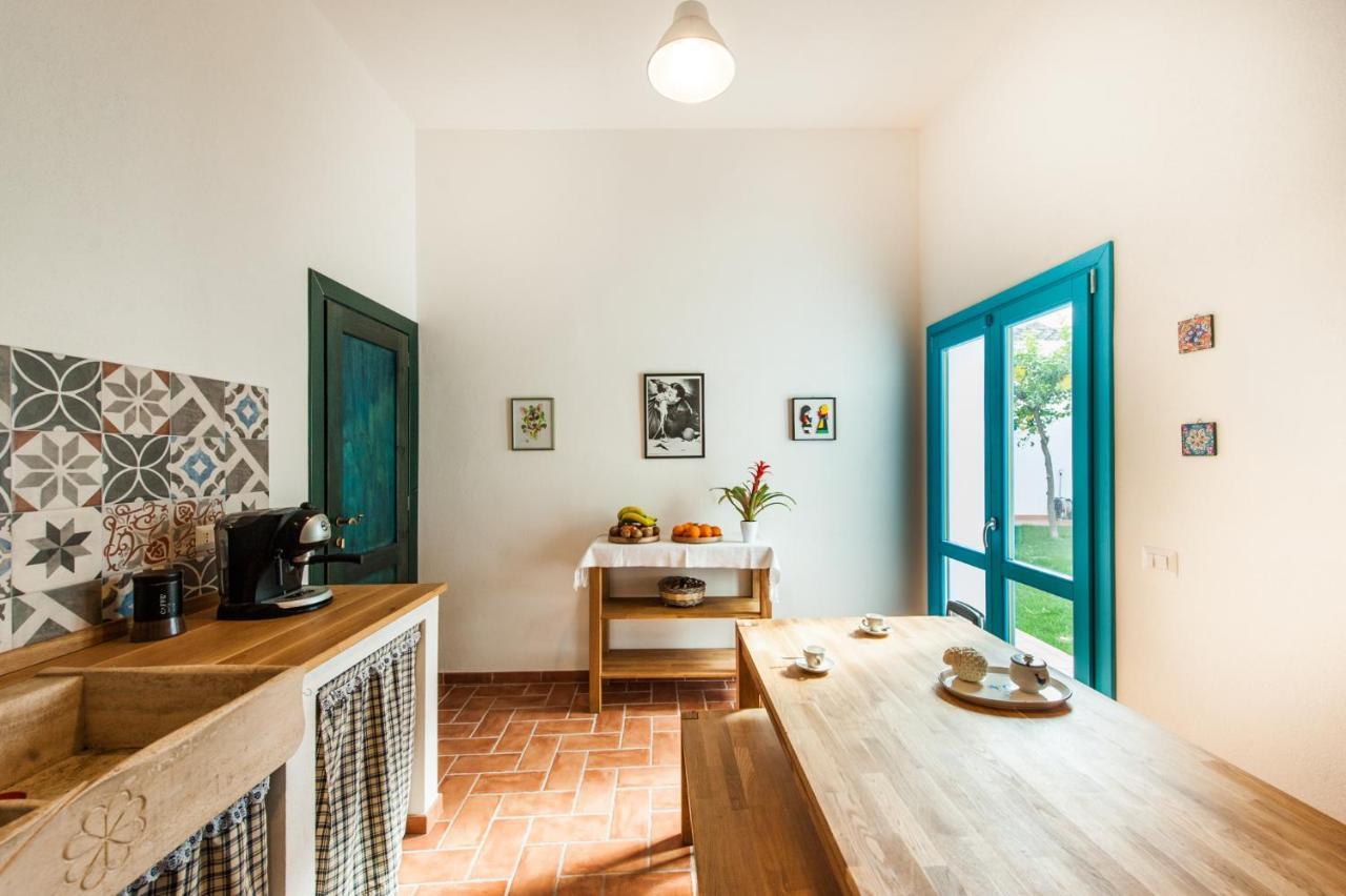 B&B-Le Rondini Monserrato Εξωτερικό φωτογραφία